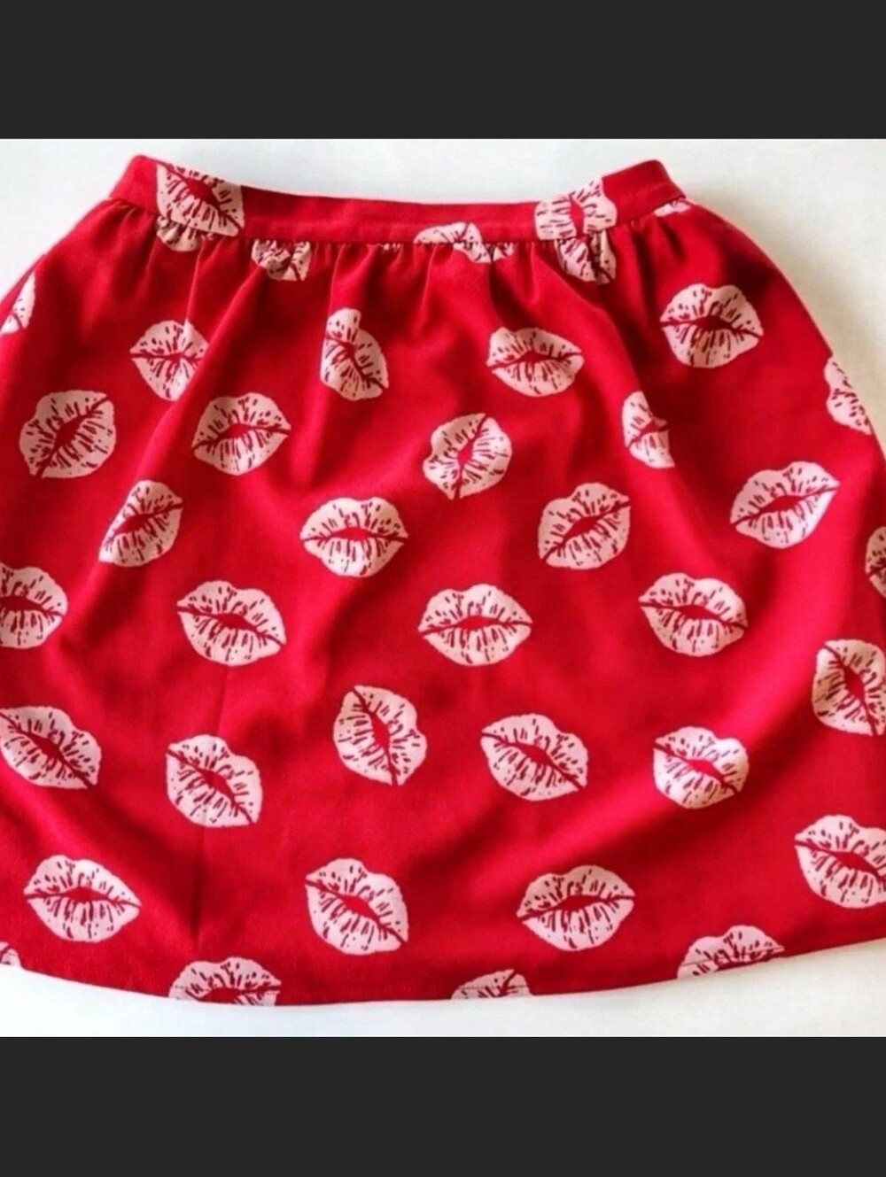 Sam Edelman ENCHANTED KISS SKIRT/Red with White Kisses & Blk Mesh Womens Size 6